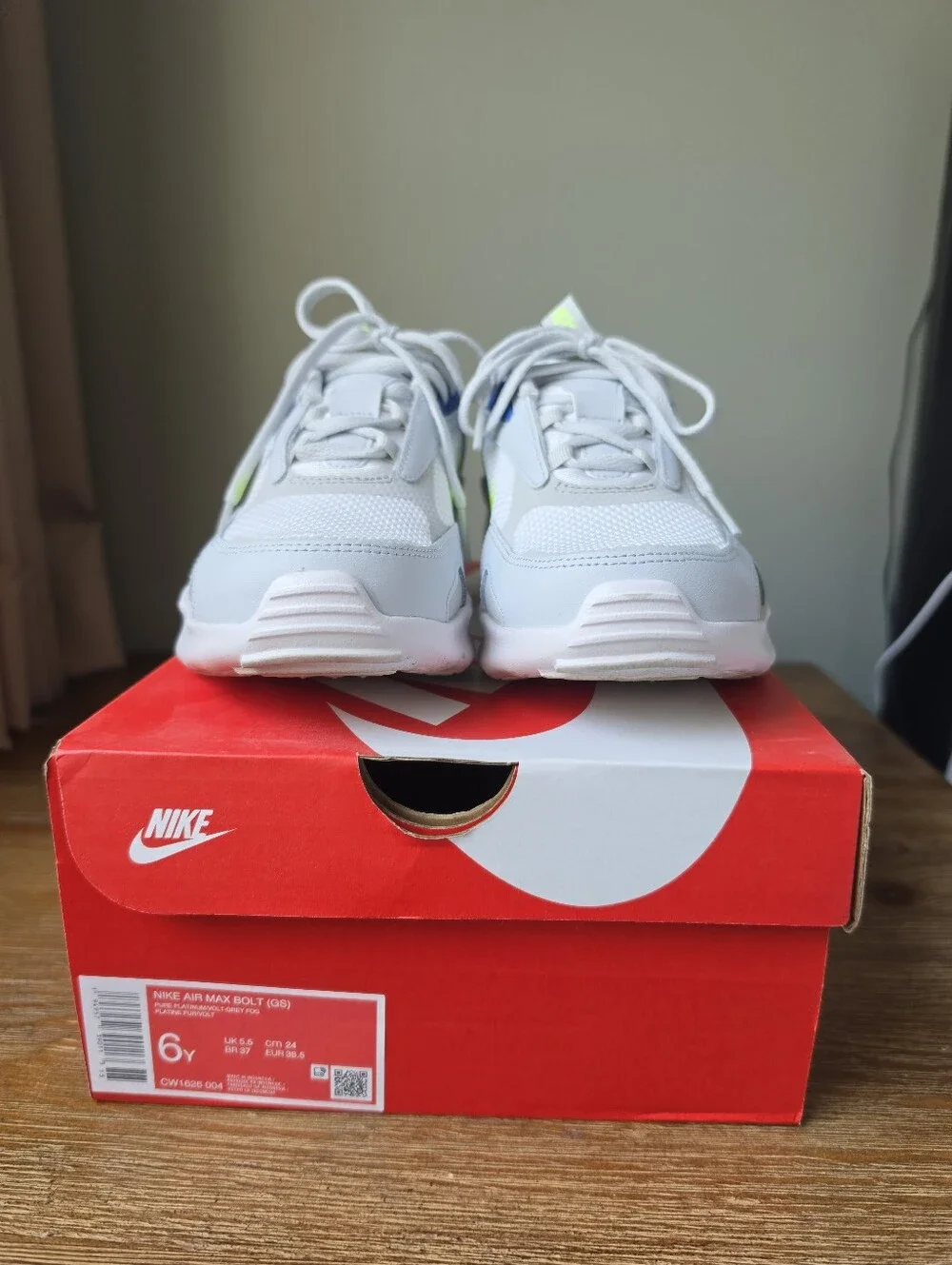 Nike Air Max Volts 6Y